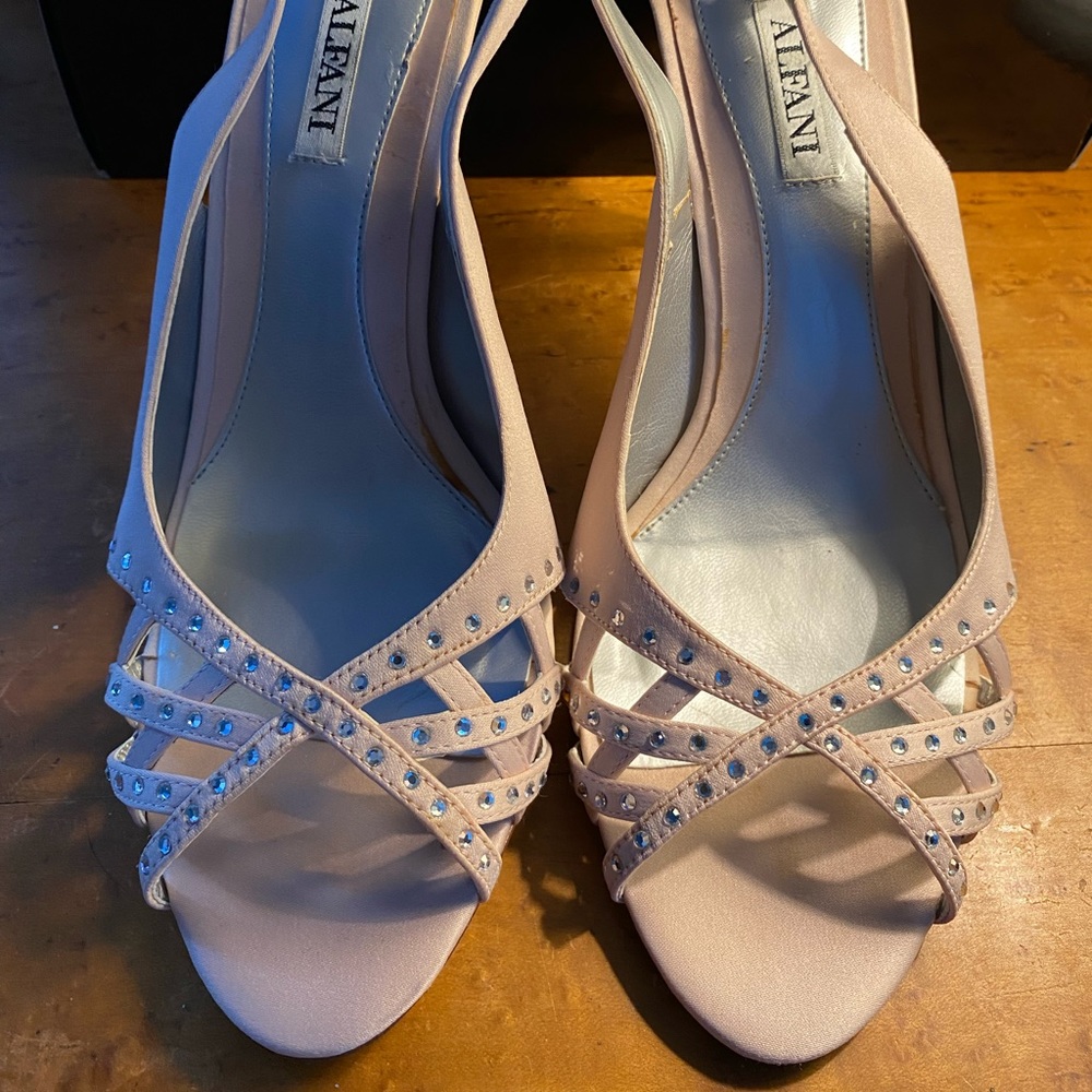 Blush heels with simple sparkle